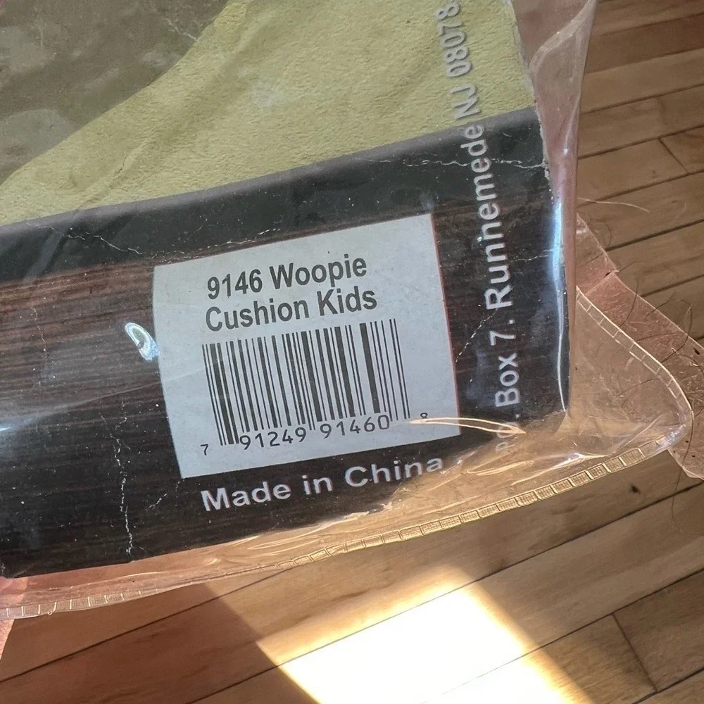 N/A woopie cushion
